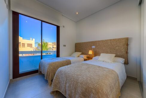 38832654-01-image-16