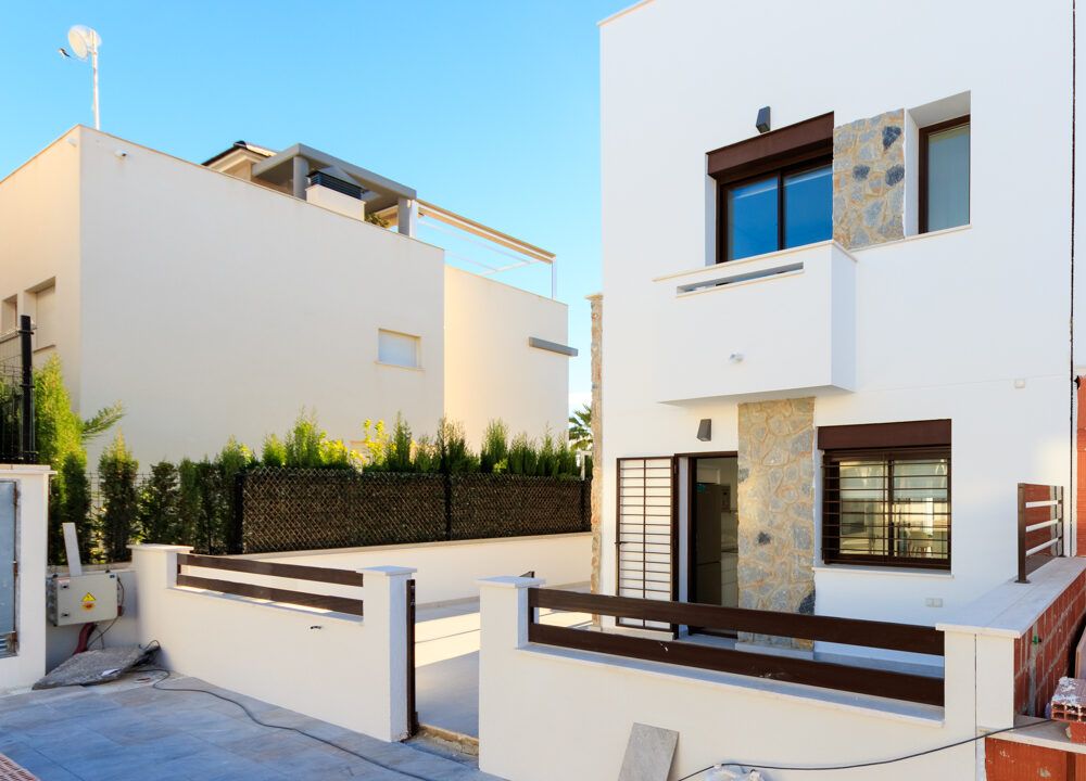 38832654-01-image-45