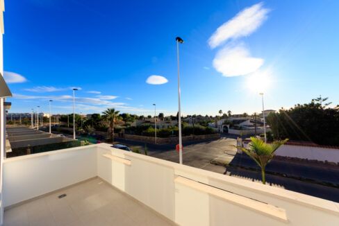 38832654-01-image-47