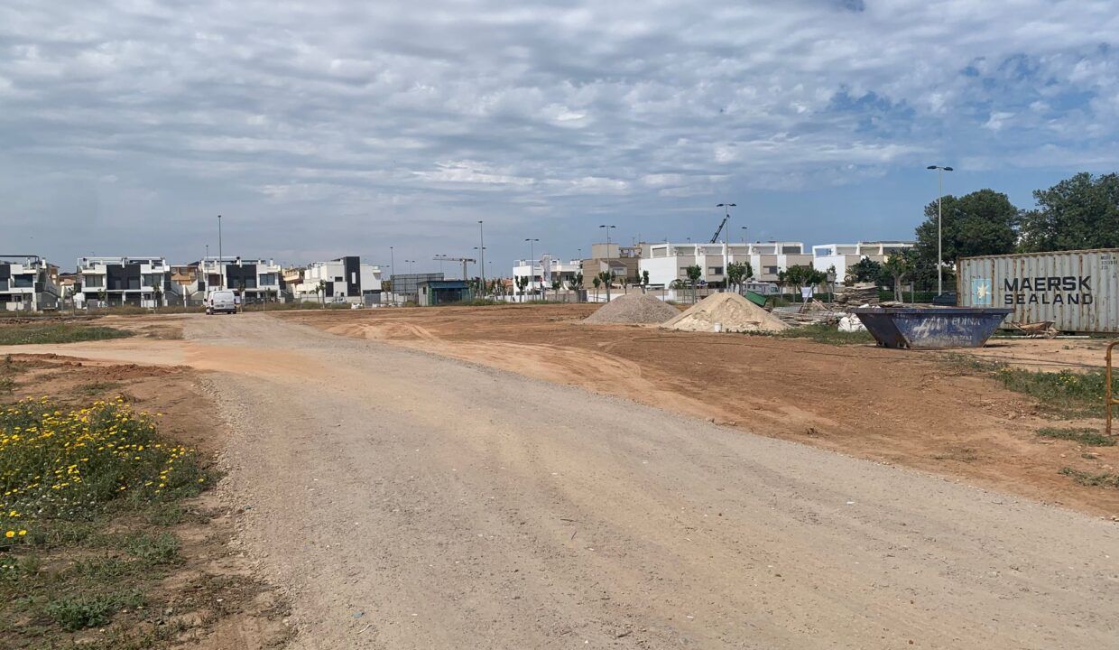 73811377-01-image-30