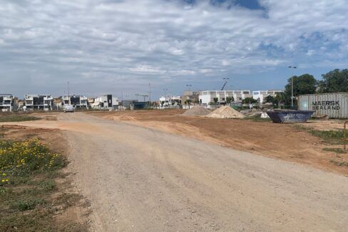 73811377-01-image-30