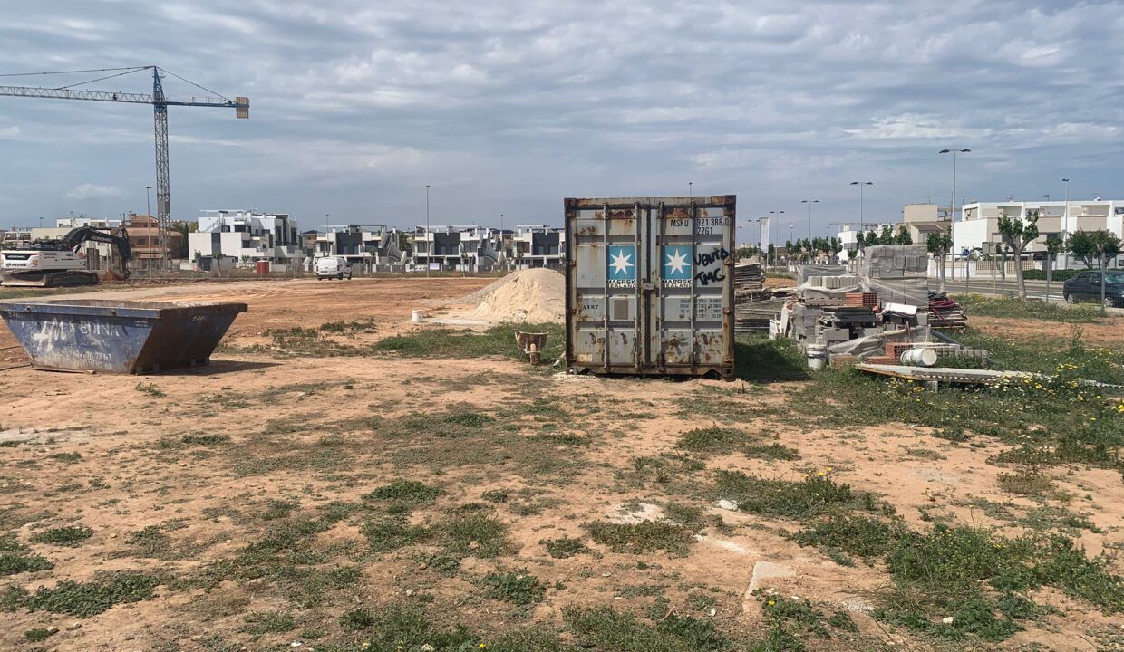 73811377-01-image-32