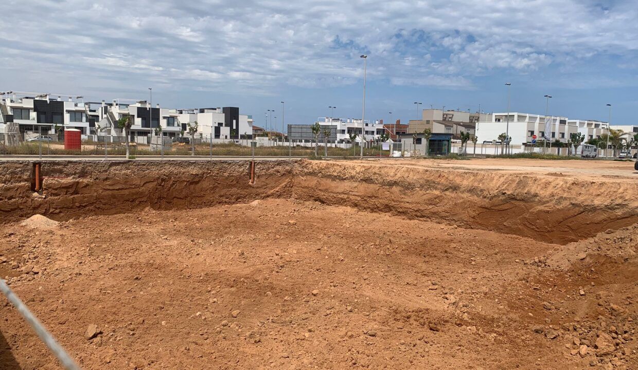 73811377-01-image-34