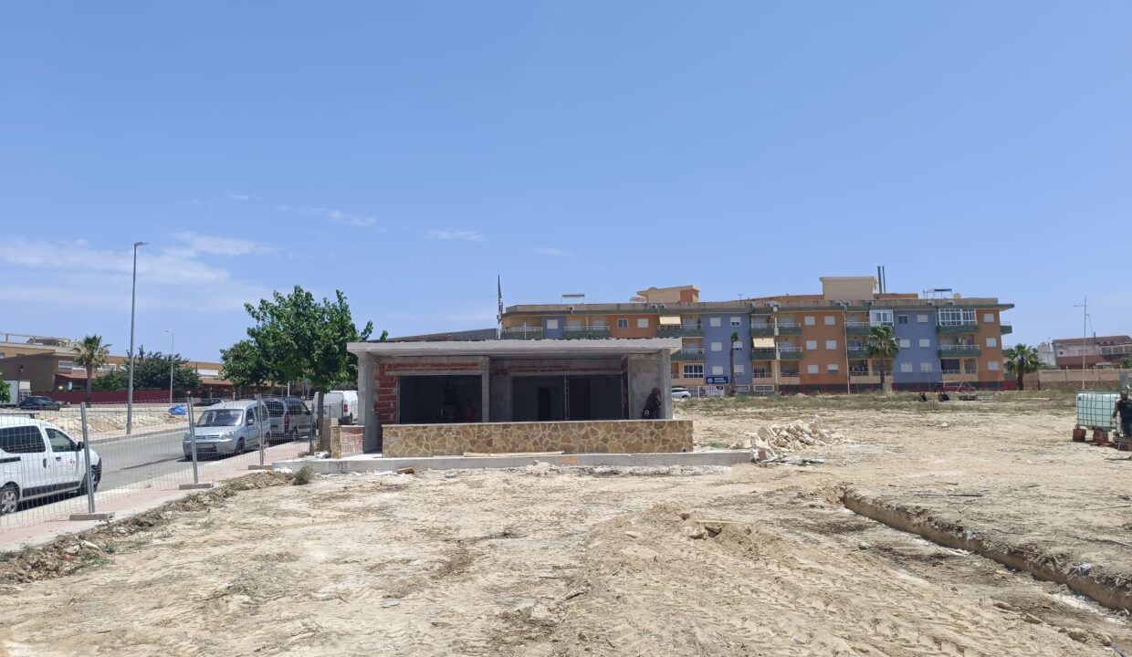 64010793-01-image-31