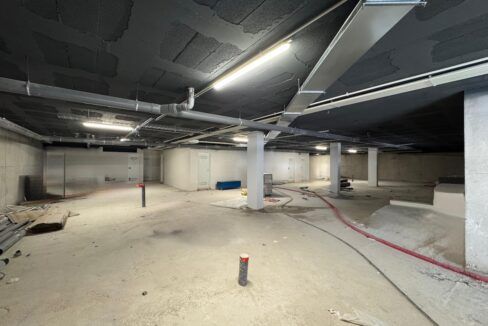 71577609-03-image-15