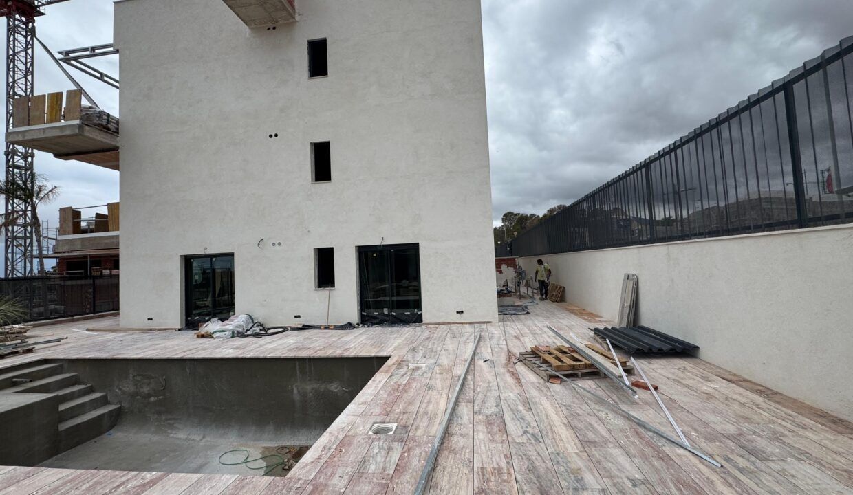 71577609-03-image-17