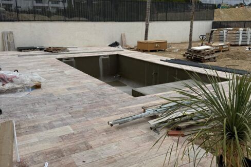 71577609-03-image-19