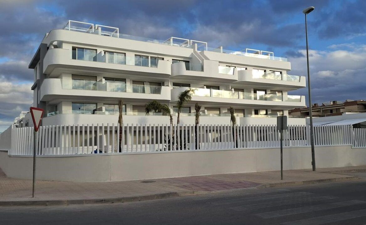 23132602-01-image-34
