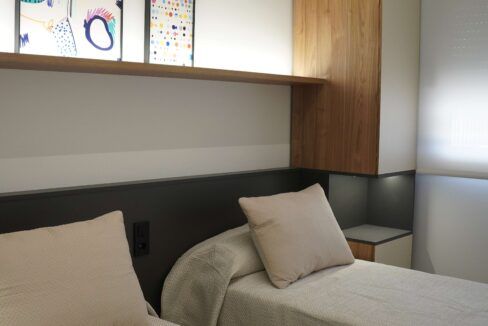 10698020-01-image-22